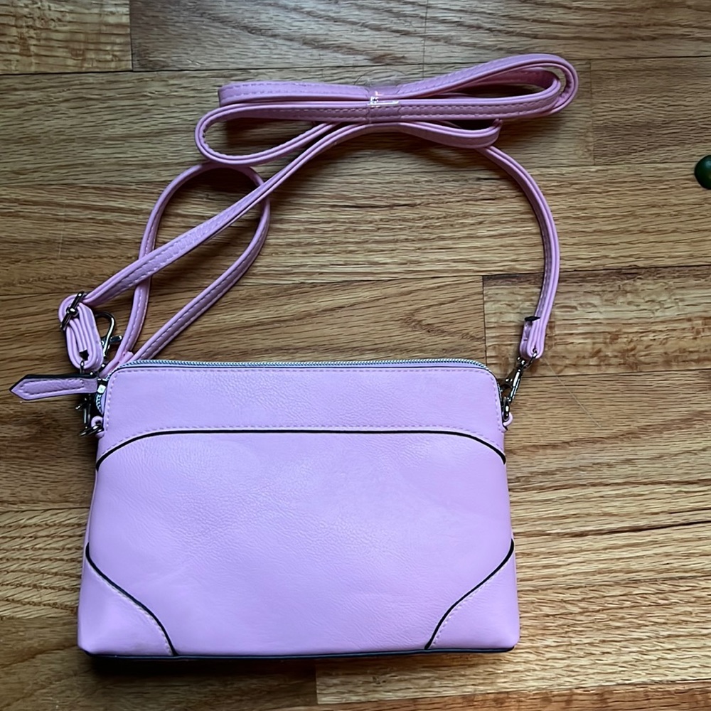 ❄️Mundi safe keeper crossbody purse‎